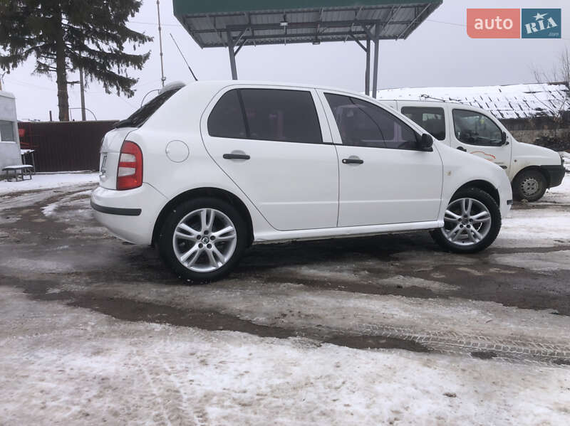 Хэтчбек Skoda Fabia 2003 в Самборе фото 16 Хэтчбек Skoda Fabia 2003 в Самборе