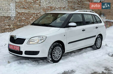 Универсал Skoda Fabia 2010 в Луцке