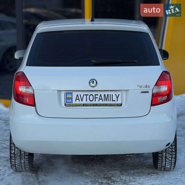 Хэтчбек Skoda Fabia 2012 в Киеве