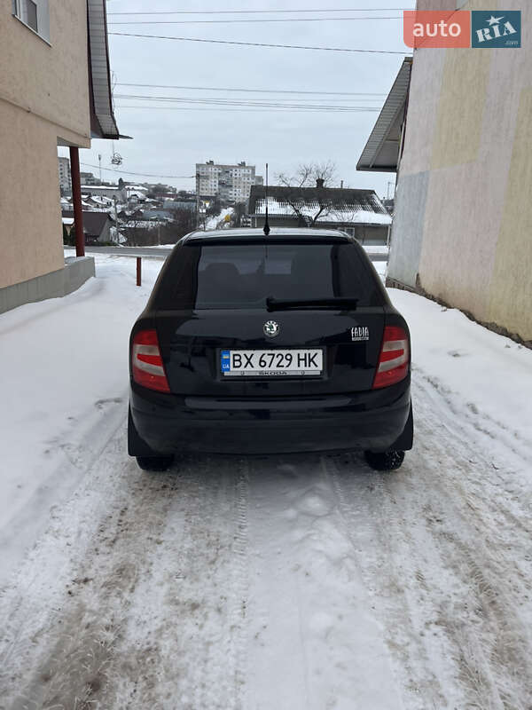 Хетчбек Skoda Fabia 2006 в Волочиську