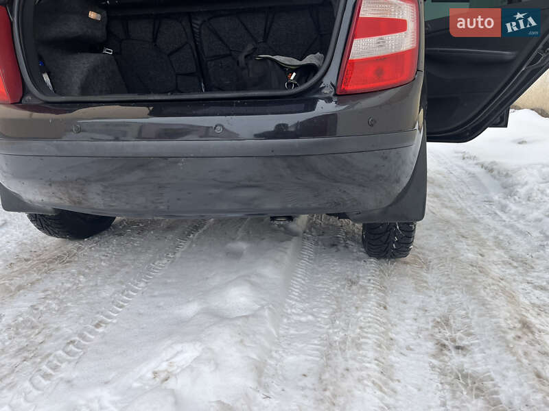 Хетчбек Skoda Fabia 2006 в Волочиську