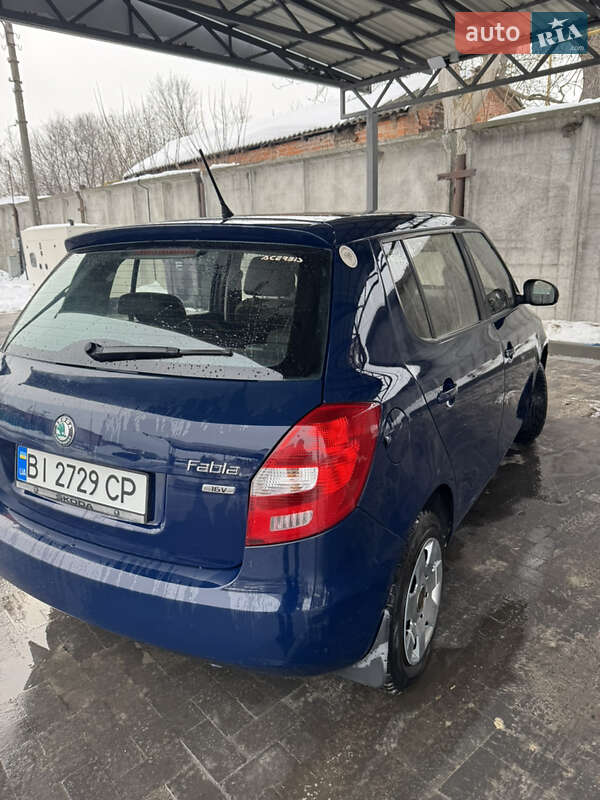 Хэтчбек Skoda Fabia 2012 в Лубнах