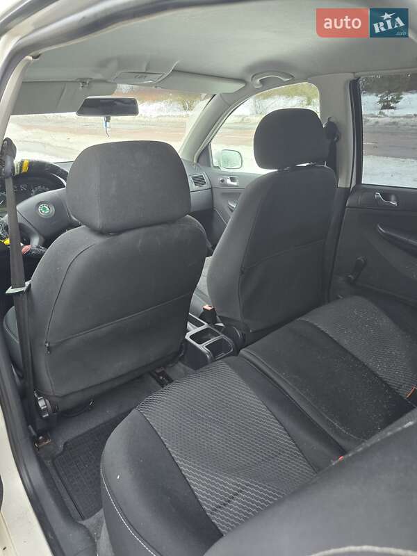 Хэтчбек Skoda Fabia 2008 в Олевске