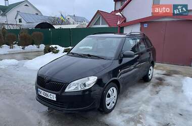 Универсал Skoda Fabia 2010 в Вараше