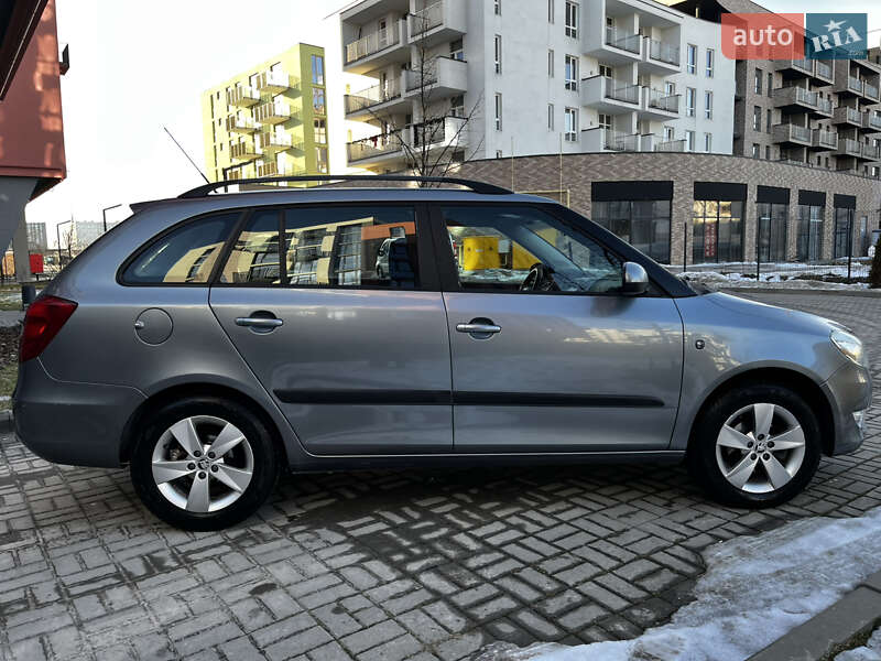 Хэтчбек Skoda Fabia 2013 в Львове