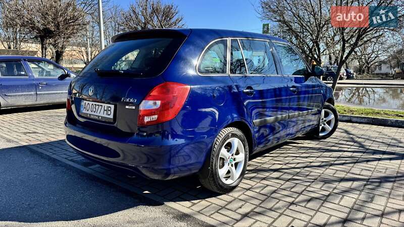 Универсал Skoda Fabia 2011 в Ужгороде