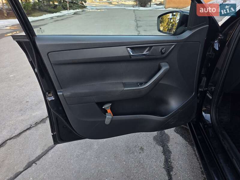 Универсал Skoda Fabia 2016 в Тернополе фото 28 Универсал Skoda Fabia 2016 в Тернополе