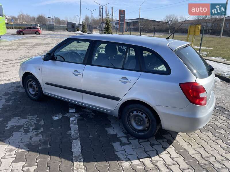 Универсал Skoda Fabia 2011 в Виннице