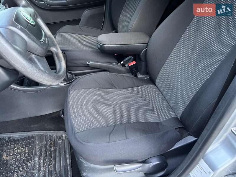 Хэтчбек Skoda Fabia 2011 в Львове
