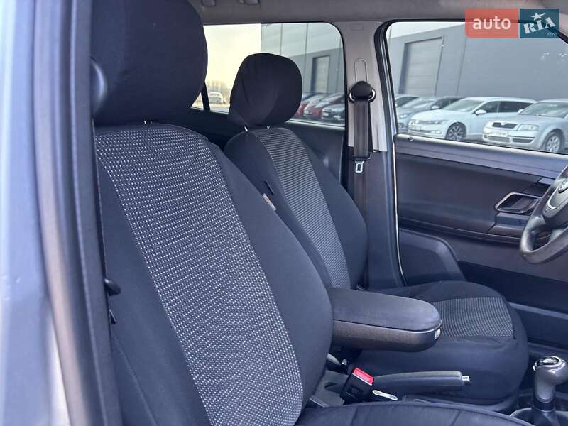 Хэтчбек Skoda Fabia 2011 в Львове