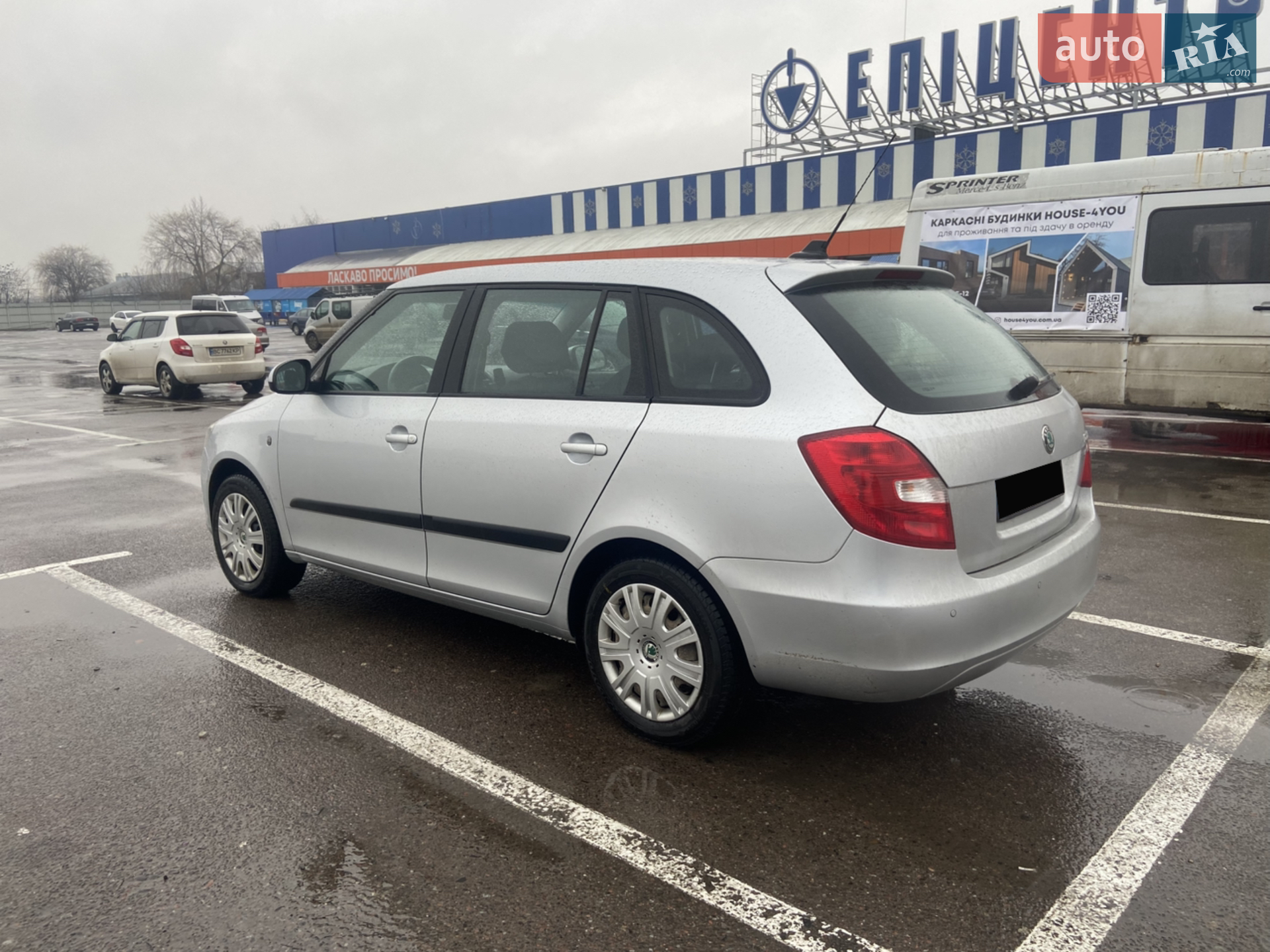 2011 Skoda Fabia - мініатюра 4