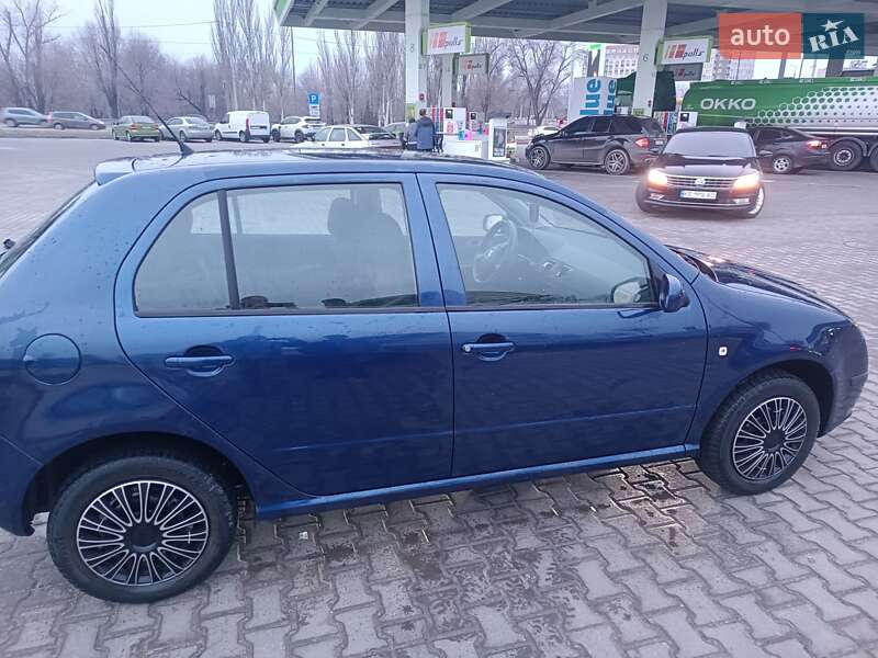 Хэтчбек Skoda Fabia 2006 в Днепре