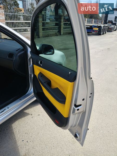 Хэтчбек Skoda Fabia 2002 в Черноморске