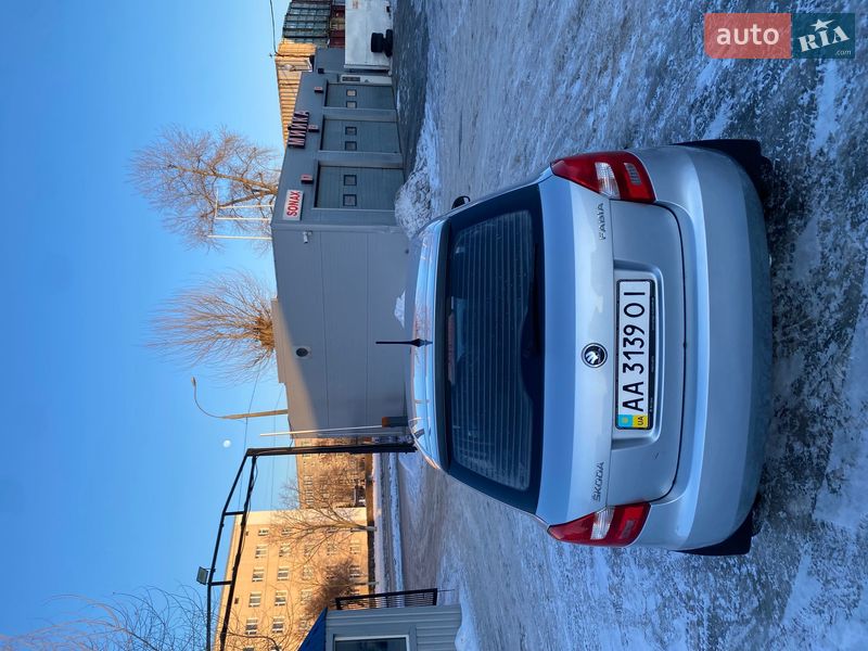 Хэтчбек Skoda Fabia 2014 в Киеве
