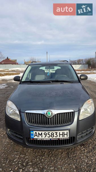 Skoda Fabia 2009 Skoda Fabia 2009