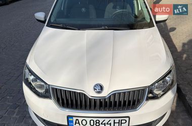 Хэтчбек Skoda Fabia 2015 в Мукачево