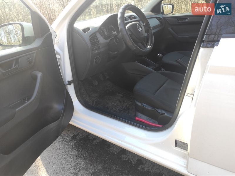 Хэтчбек Skoda Fabia 2018 в Днепре