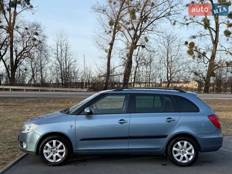 Универсал Skoda Fabia 2009 в Звягеле