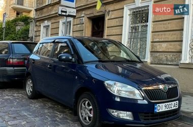 Хэтчбек Skoda Fabia 2012 в Львове