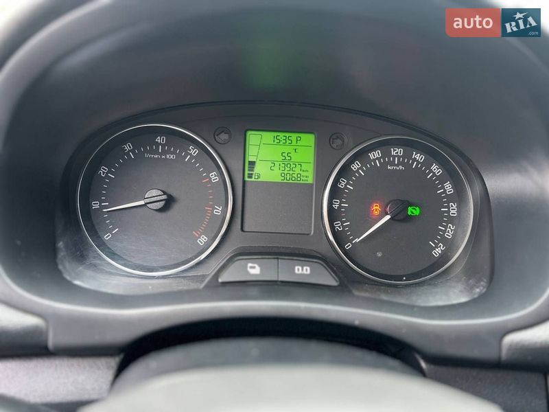 Хэтчбек Skoda Fabia 2011 в Запорожье