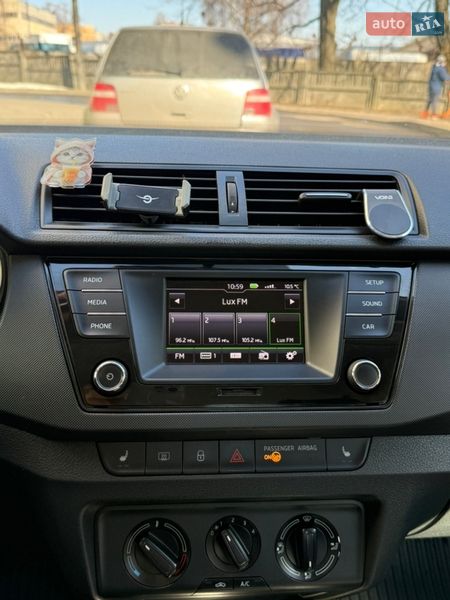 Хэтчбек Skoda Fabia 2018 в Чернигове