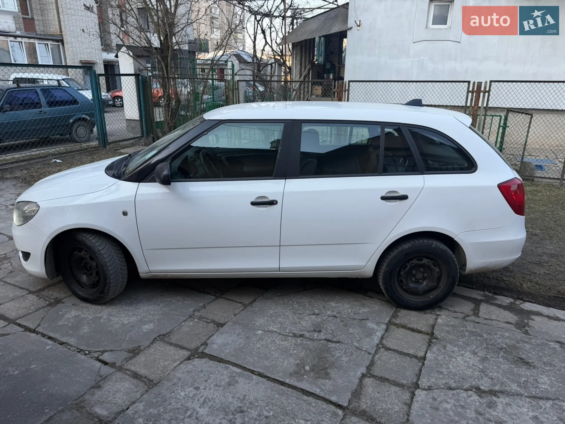 2014 Skoda Fabia - мініатюра 2