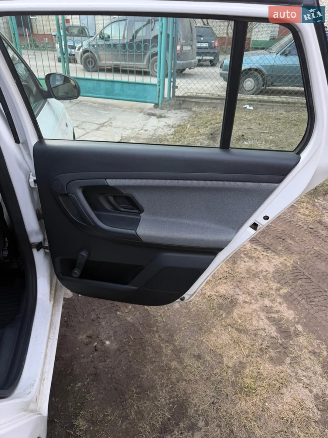 2014 Skoda Fabia - мініатюра 10