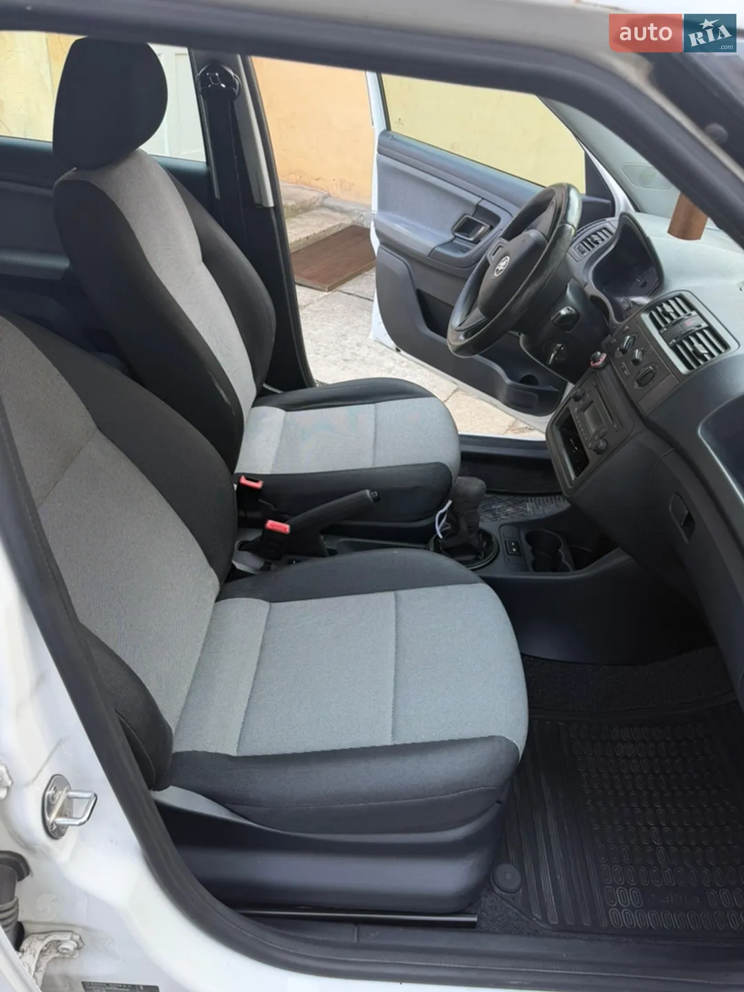 2014 Skoda Fabia - мініатюра 14