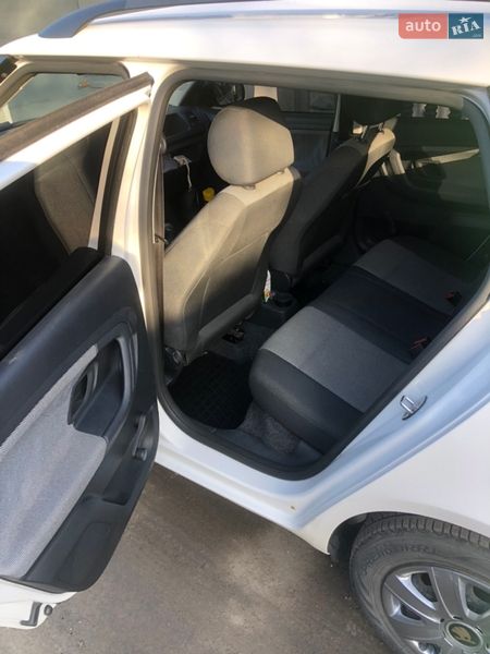 Универсал Skoda Fabia 2009 в Днепре