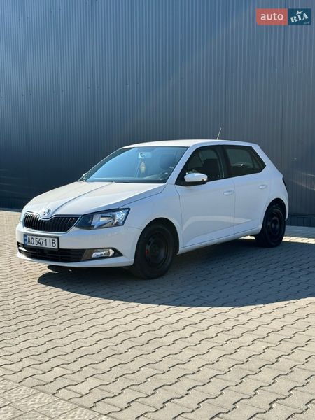 Хэтчбек Skoda Fabia 2015 в Мукачево