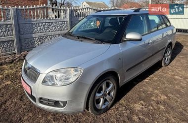 Универсал Skoda Fabia 2009 в Полтаве