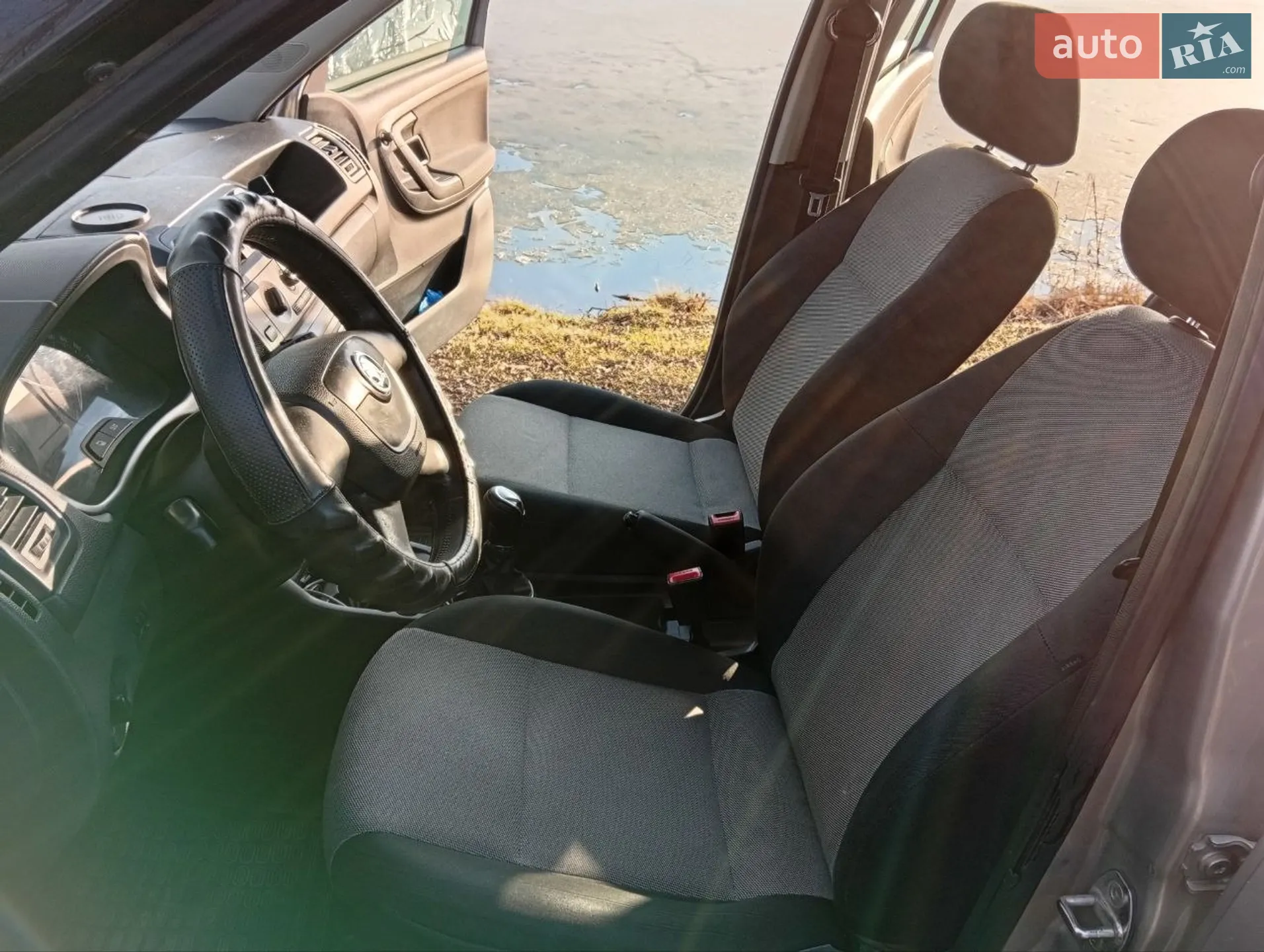 2010 Skoda Fabia - мініатюра 16