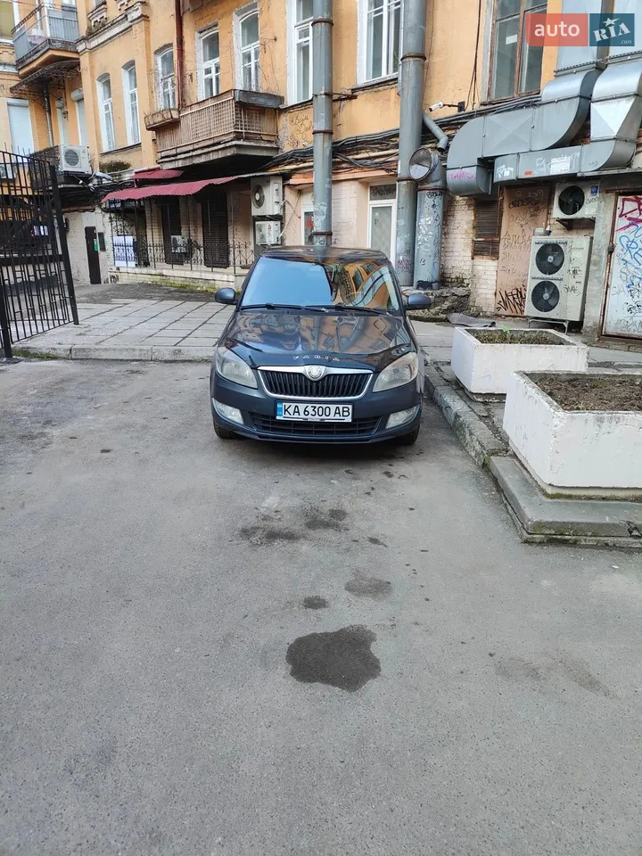 2010 Skoda Fabia - мініатюра 17