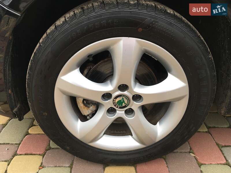 Хэтчбек Skoda Fabia 2009 в Харькове