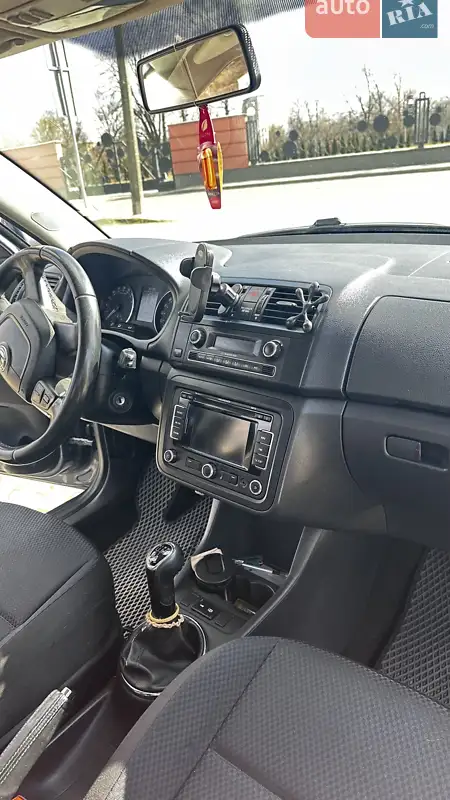Skoda Fabia 2010 VIN TMBES25J9B3072698 фото оголошення 29 з 70