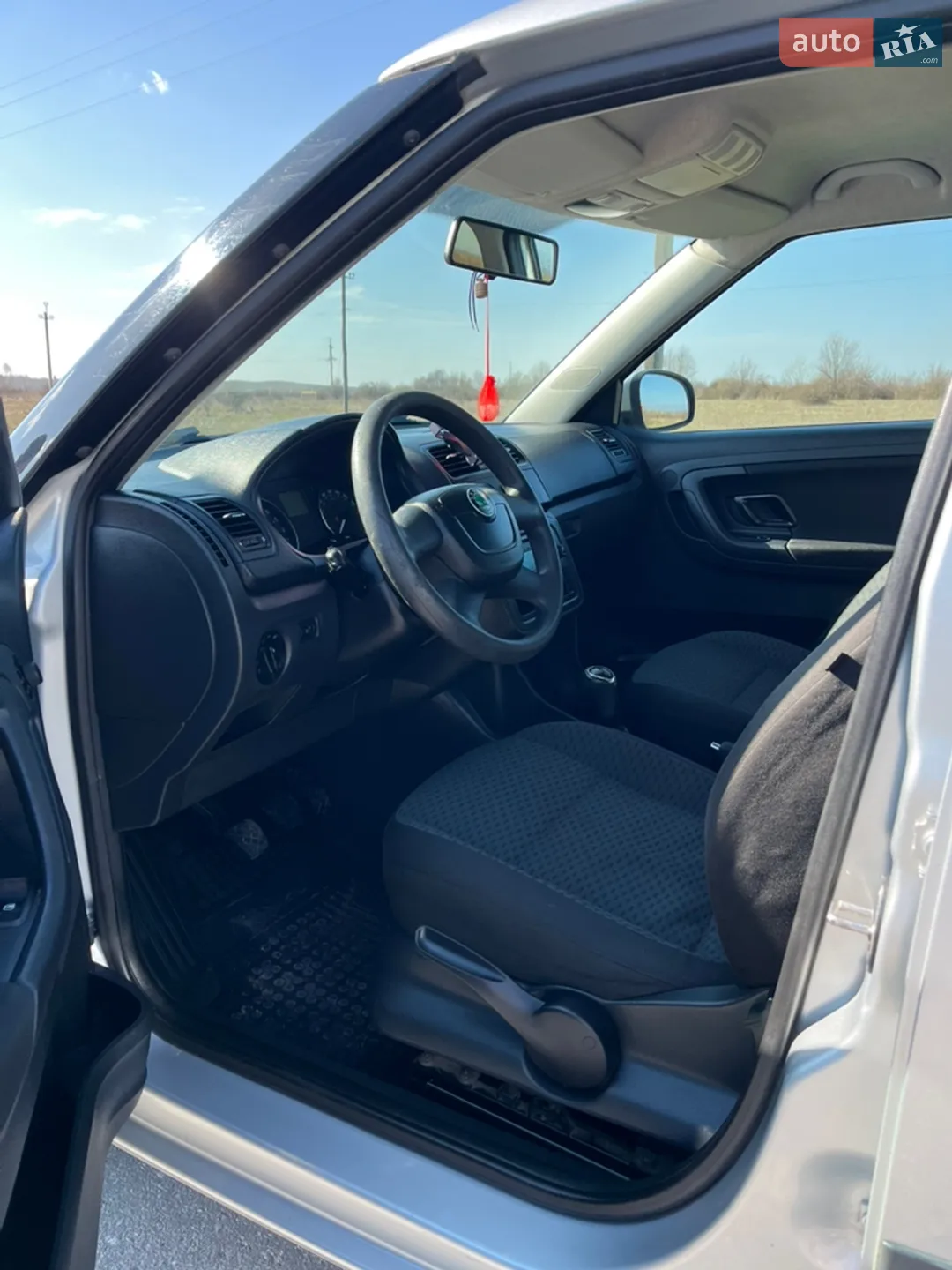2010 Skoda Fabia - мініатюра 7