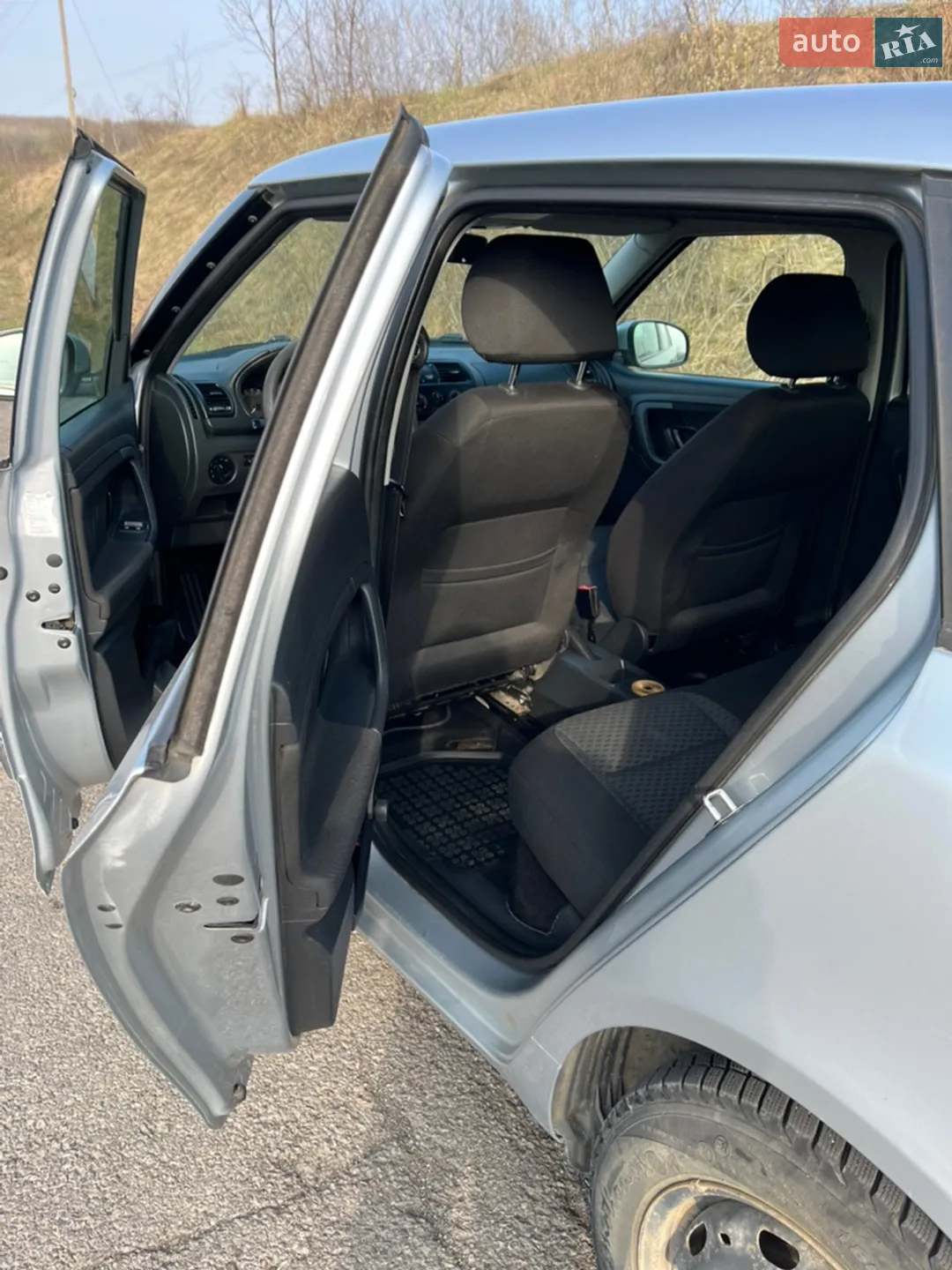 2010 Skoda Fabia - мініатюра 11