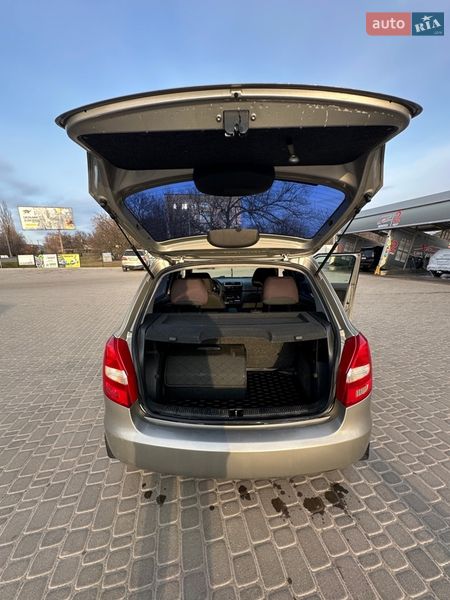 Хэтчбек Skoda Fabia 2007 в Кропивницком
