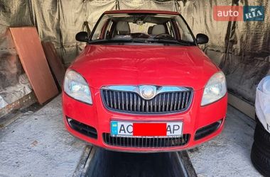 Хэтчбек Skoda Fabia 2009 в Луцке