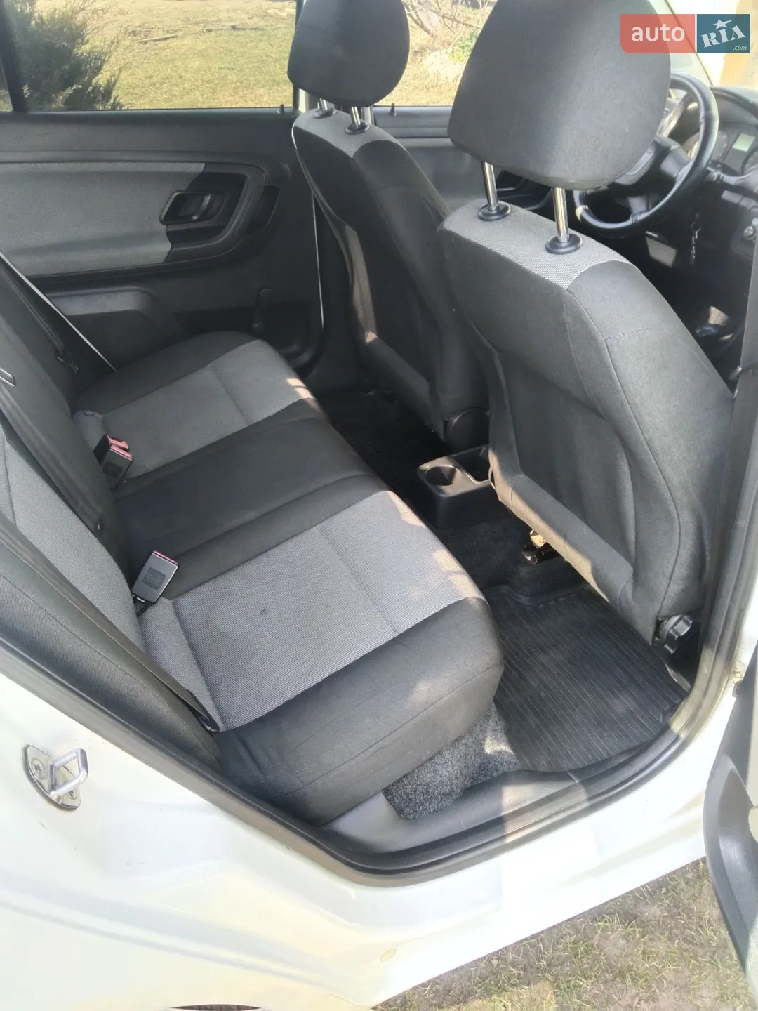 2010 Skoda Fabia - мініатюра 6