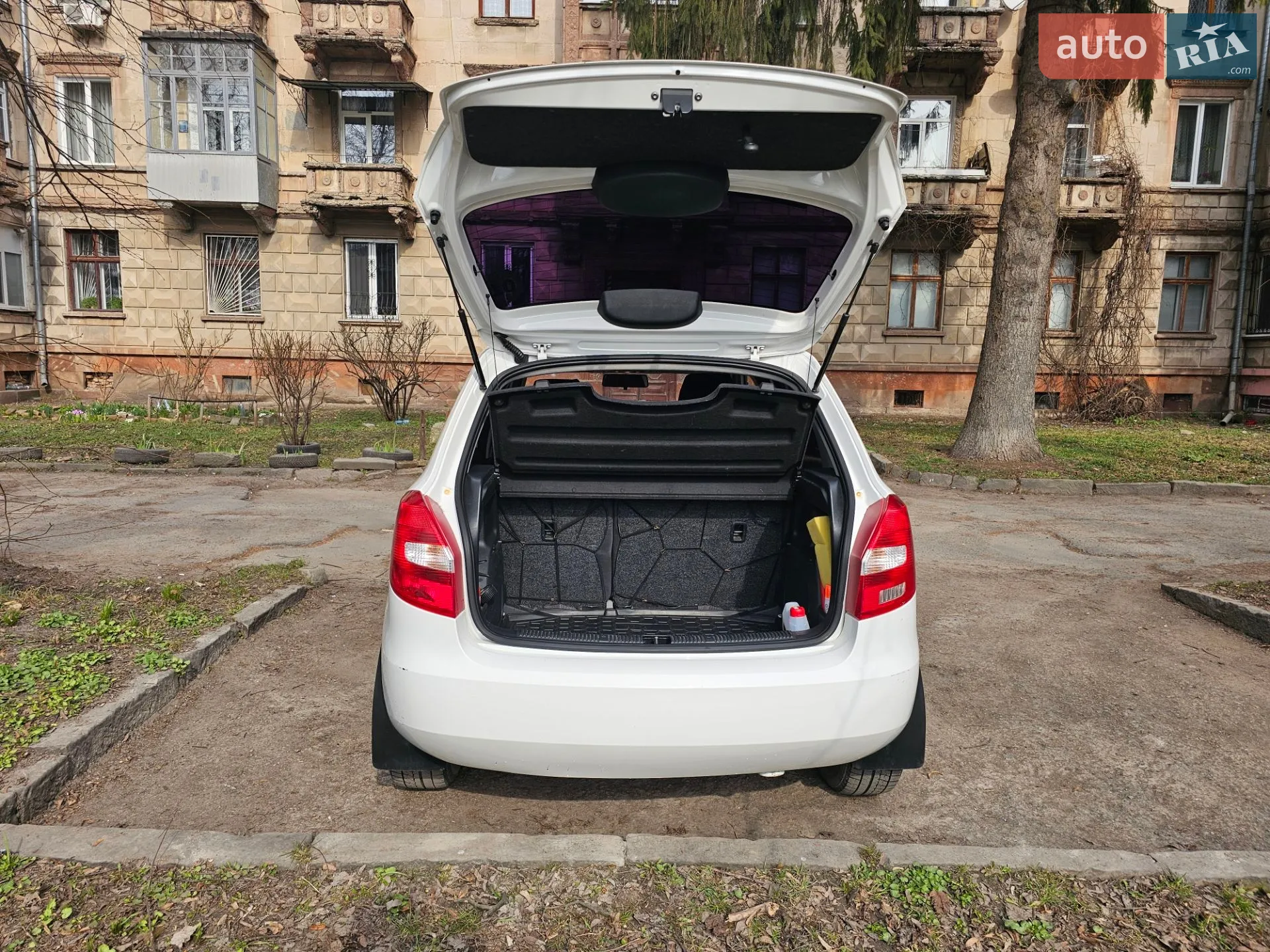 2011 Skoda Fabia - мініатюра 15