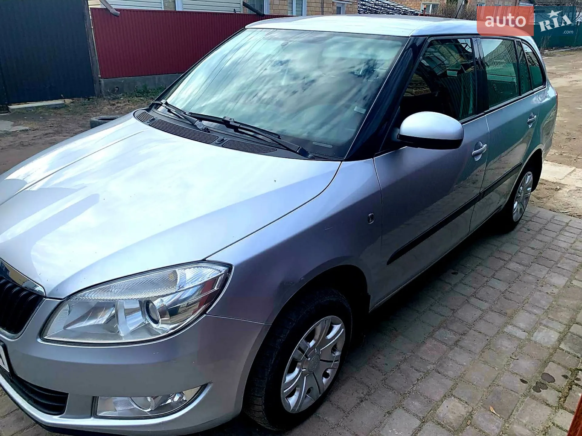 2011 Skoda Fabia - мініатюра 9