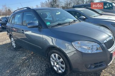 Універсал Skoda Fabia 2009 в Луцьку