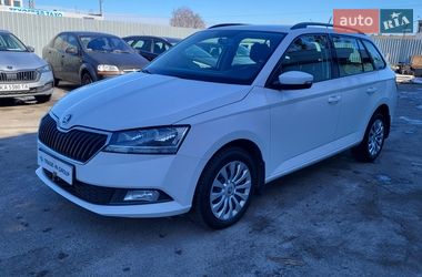 Универсал Skoda Fabia 2021 в Киеве