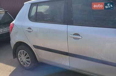 Хэтчбек Skoda Fabia 2009 в Житомире