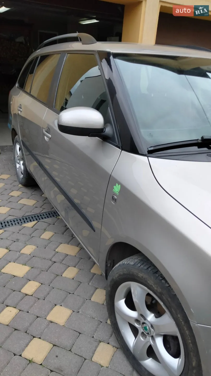 2012 Skoda Fabia - мініатюра 5