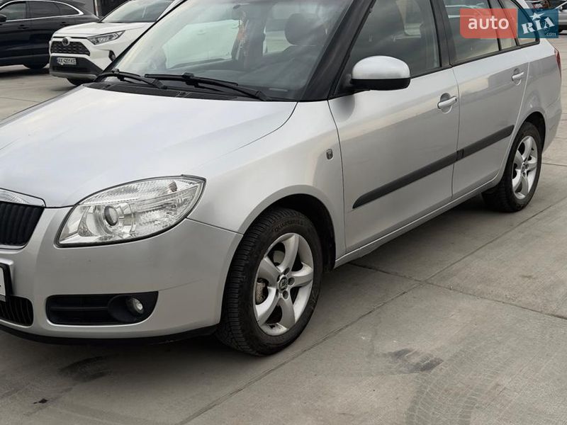 Універсал Skoda Fabia 2010 в Самборі