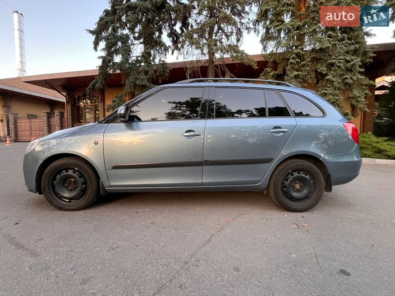 Универсал Skoda Fabia 2008 в Полтаве