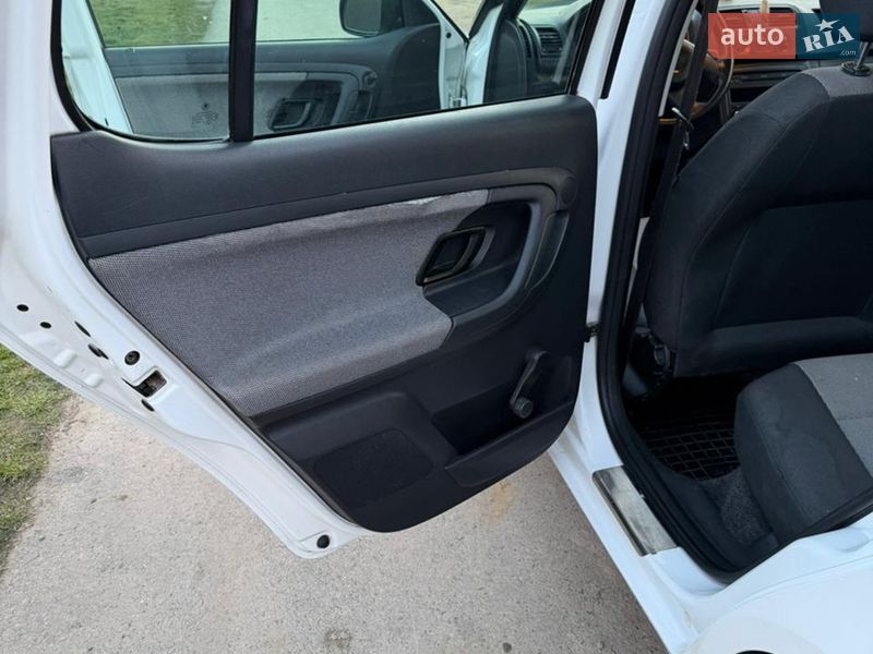 Хэтчбек Skoda Fabia 2010 в Мукачево фото 12 Хэтчбек Skoda Fabia 2010 в Мукачево