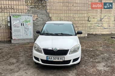 Хэтчбек Skoda Fabia 2011 в Киеве